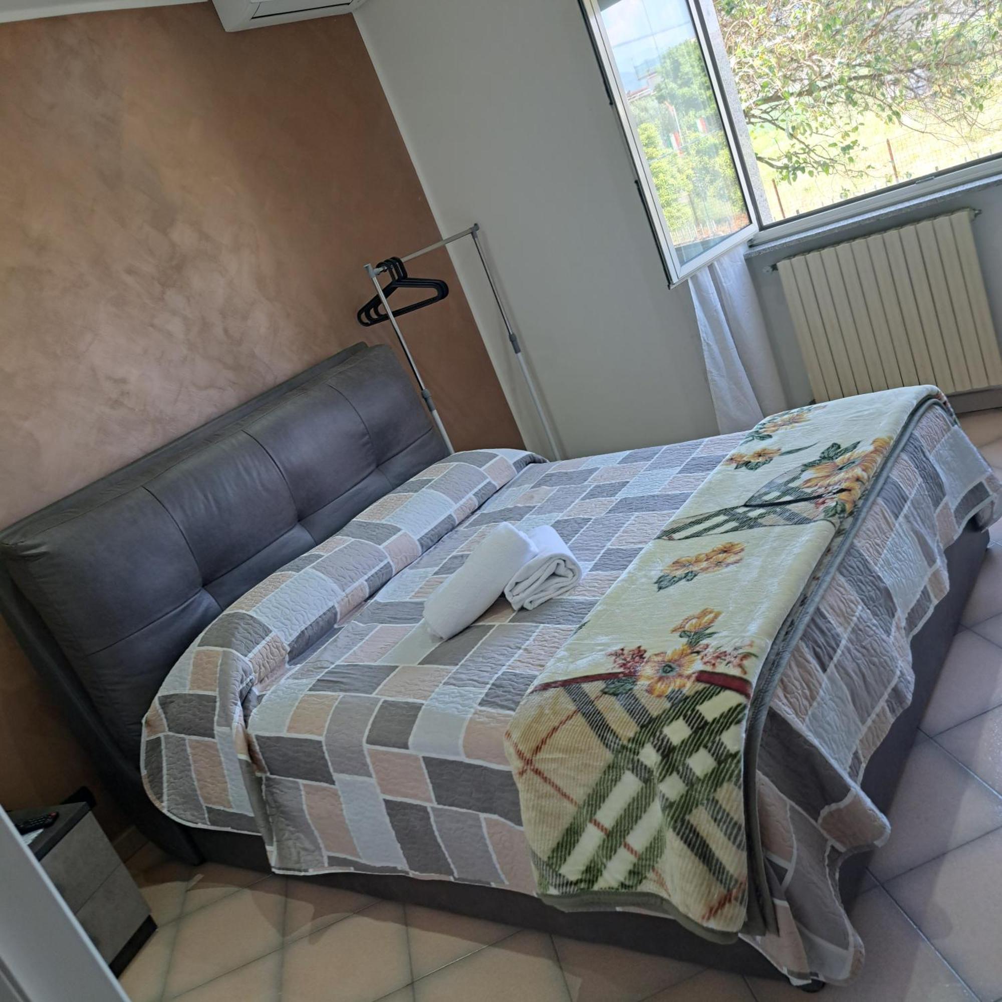 לינה וארוחת בוקר פומפיי Area Domus מראה חיצוני תמונה